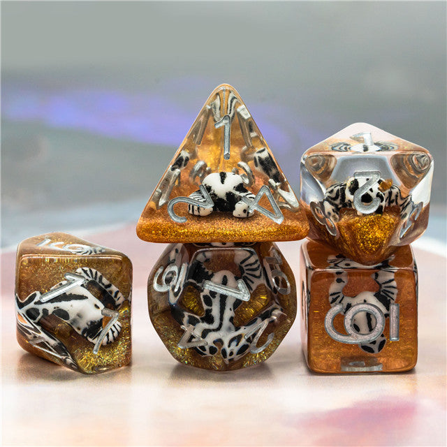 Desert Bull Head 7-Dice Set w/Silver Numbers White Skull on Gold Glitter