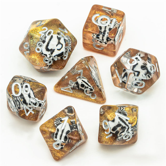 Desert Bull Head 7-Dice Set w/Silver Numbers White Skull on Gold Glitter
