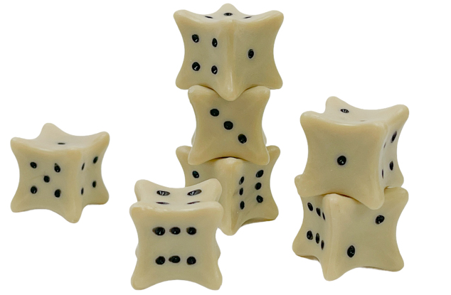 18mm Dice Bones d6 Ivory/black | Fake Bone Novelty  Dice