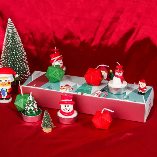 Christmas Dice Candles | 4x 30mm D20 Candles + 1 Mystery Christmas Themed Candle