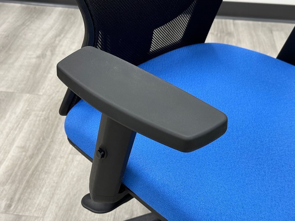 Ergonomic Mesh Back Ultra Office Chair with Sliding Armrests Blue Zoomed