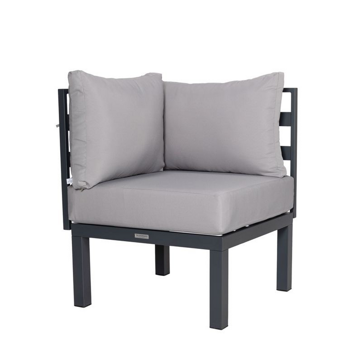 LeisureMod Chelsea 7-Piece Patio Sectional and Coffee Table Set Black Aluminum with Cushions Light Grey Corner Piece.