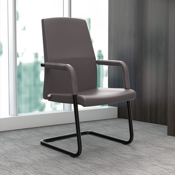 LeisureMod Evander Office Guest Chair in Grey Leather in Office.