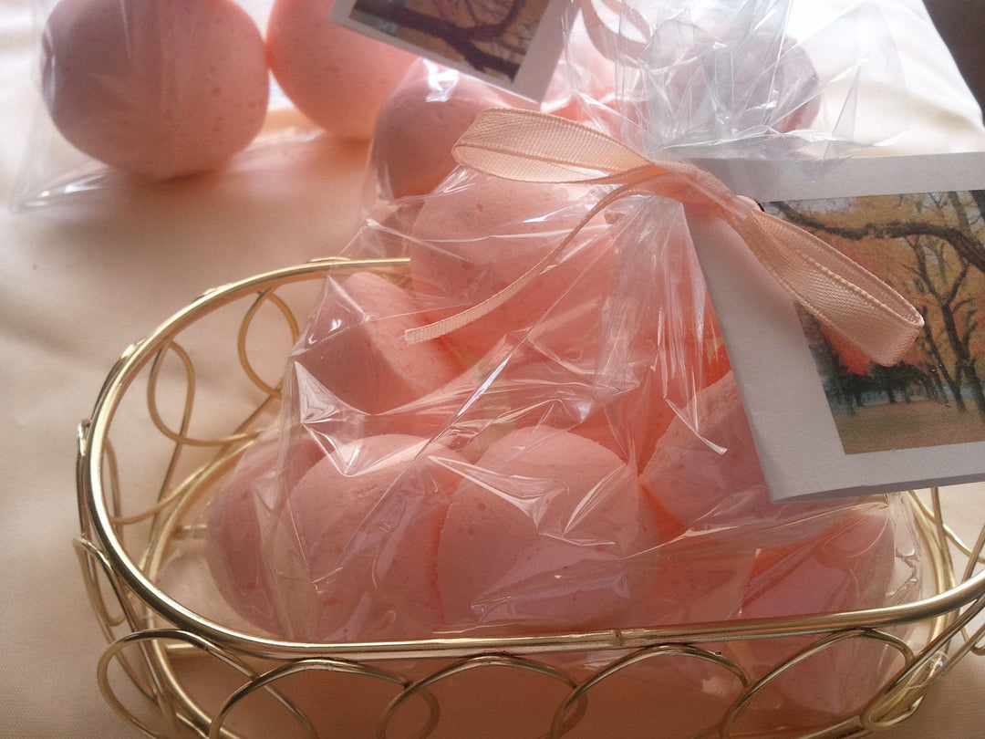 14 Bath Bombs 1 oz. Each (Autumn Magic) Gift Bag