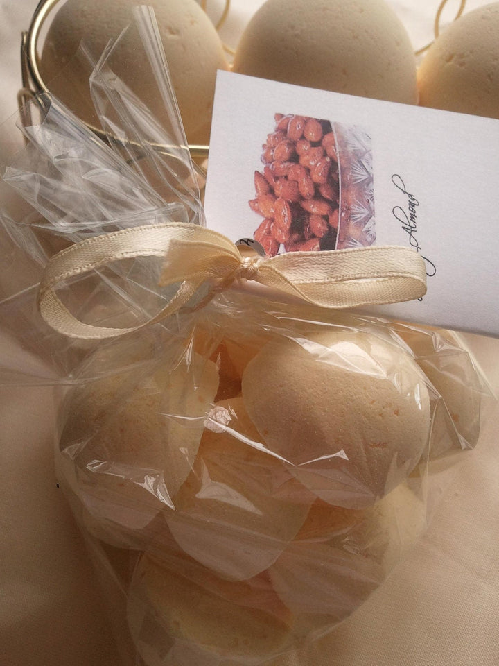 14 Bath Bombs in Honey Almond Fragrance Gift Bag