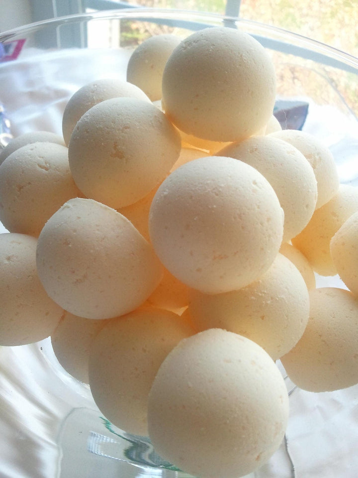 14 Bath Bombs (Select from over 100 Fragrances) our Little Bag of Balls (Fragrances E thru L)