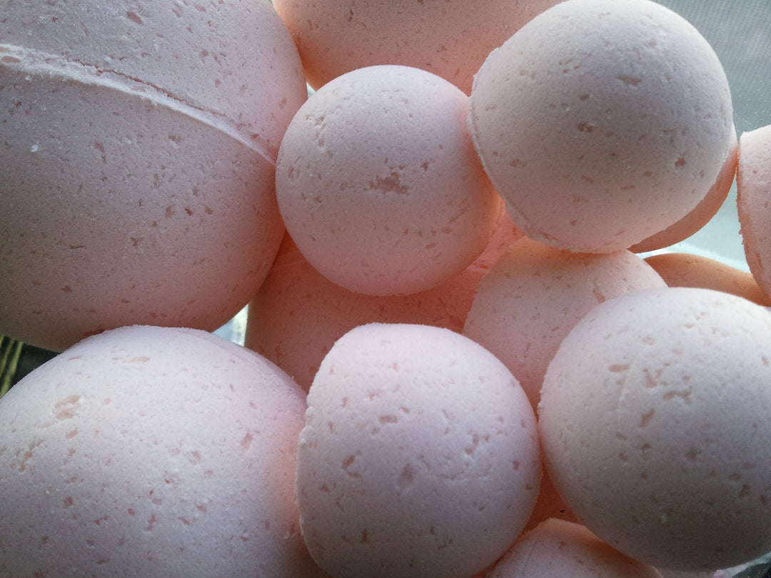 14 Bath Bombs in Viva la Juicy (Juicy Couture Type) Fragrance