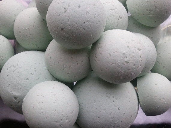 14 Bath Bombs Eucalyptus and Spearmint Essential Oils Gift Bag