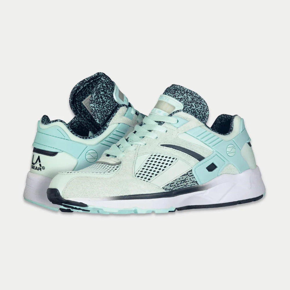 LA Gear Women's Catapult Light-Up Low Top Mint x Black