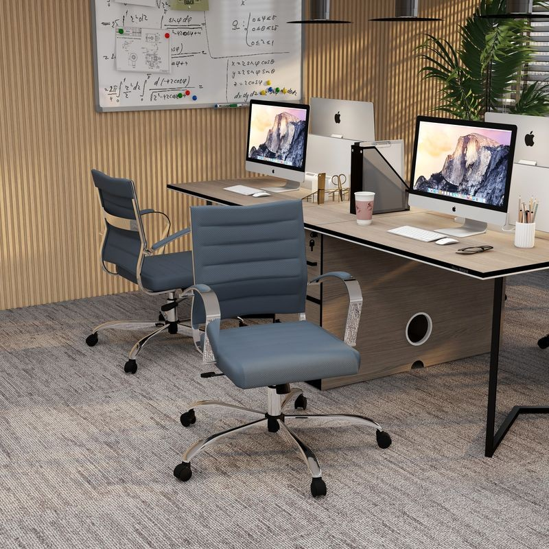 LeisureMod Benmar Home Mesh Office Chair in Grey at Desk.