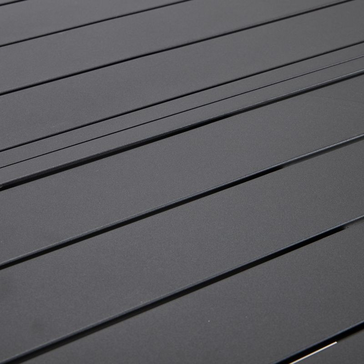 LeisureMod Chelsea 60″ Round Outdoor Aluminum Dining Table for Patio Black Closeup.
