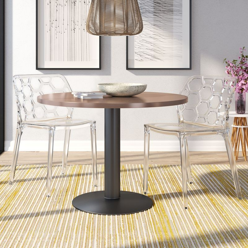 LeisureMod Modern Dynamic Dining Chair, Set of 2 Clear at Table.