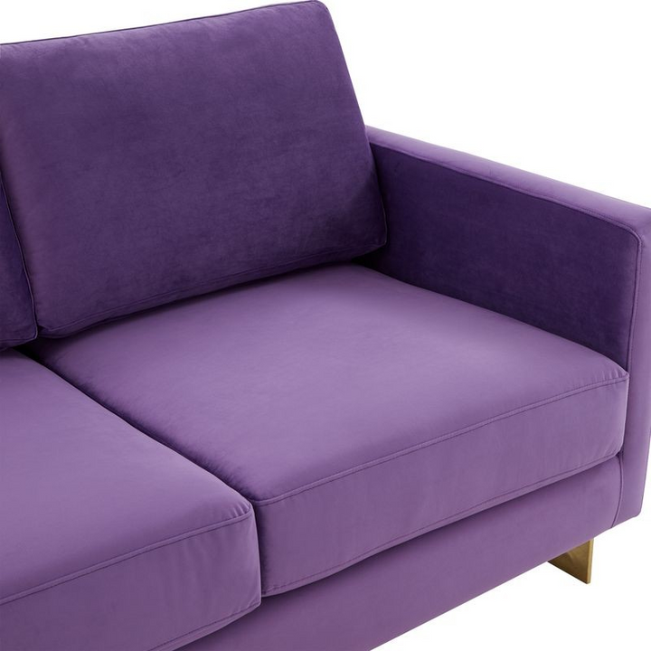LeisureMod Lincoln Modern Mid-Century Upholstered Velvet Loveseat with Gold Frame Purple Zomed In.