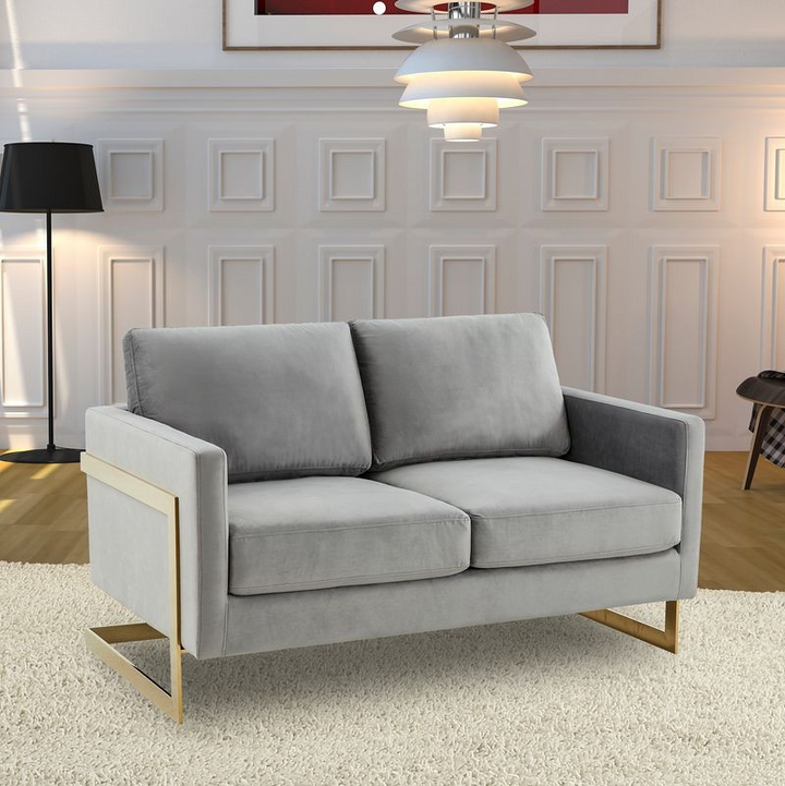LeisureMod Lincoln Modern Mid-Century Upholstered Velvet Loveseat with Gold Frame Light Grey with Background.